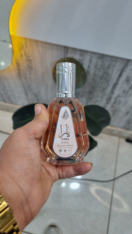 عطر زنانه ارض الزعفران یارا صورتی ۵۰ میل